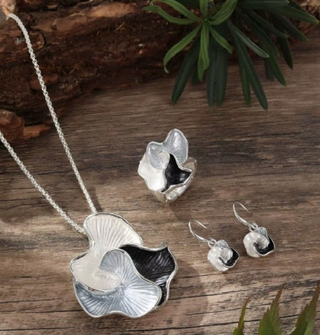 Necklace/Earrings/Ring